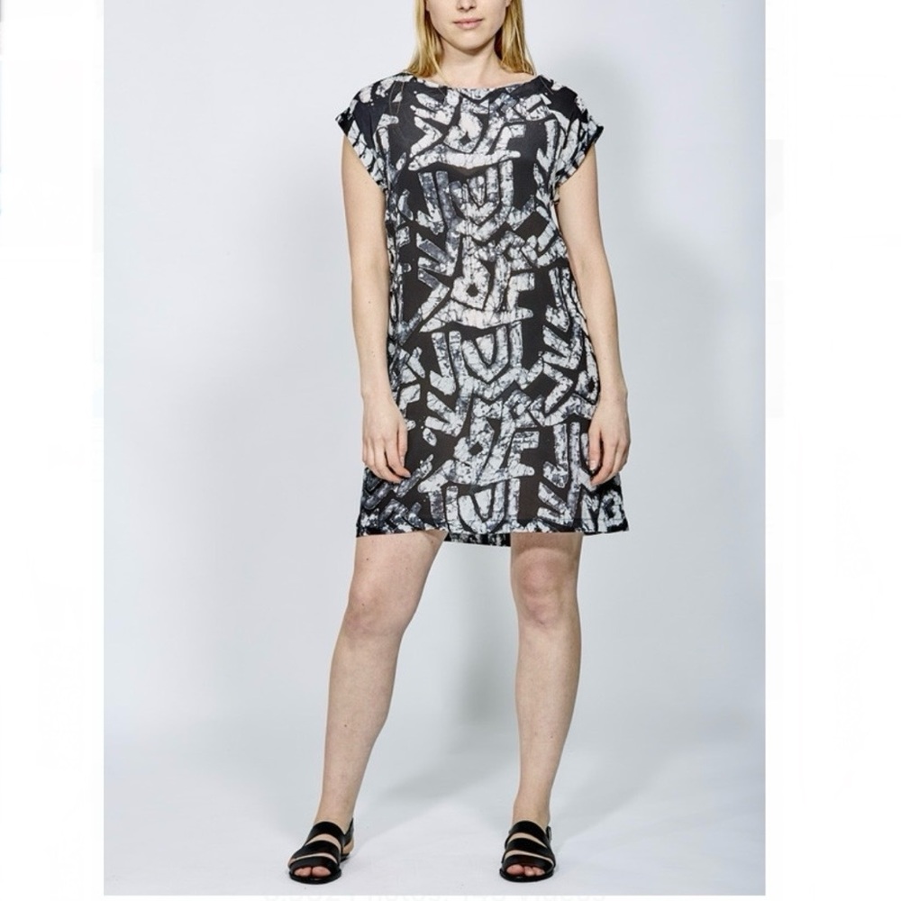 Osei duro The Deni silk raglan dress in labyrinth print